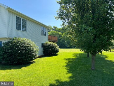 308 Hollida Ln, Martinsburg, WV 25404 - photo 3