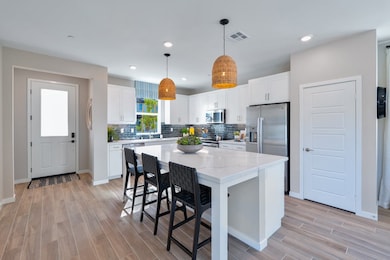 Arroyo Plan 3 - Foyer/ Island