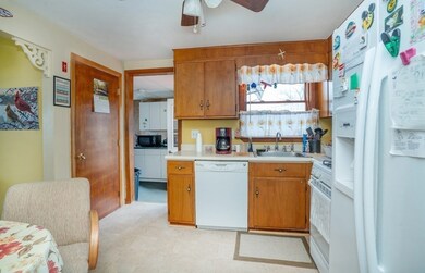 24 Hayes St, Lynn, MA 01905 - photo 2