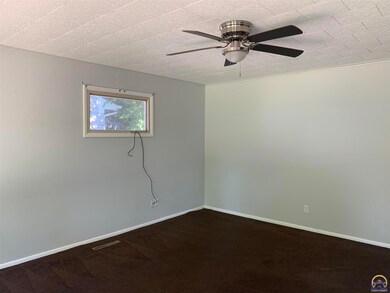 1529 SW 24th St, Topeka, KS 66611 - photo 3