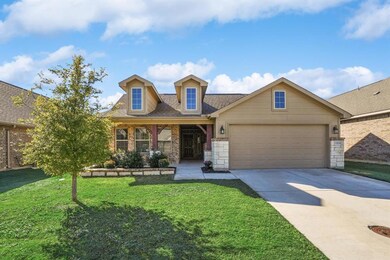 1804 Silver Oak Dr, Gainesville, TX 76240 - photo 2