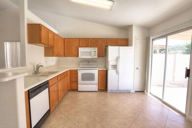 533 E Monterey St, Chandler, AZ 85225 - photo 2