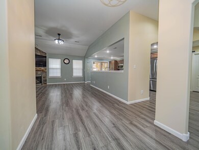 1305 Woodridge Ln, Moberly, MO 65270 - photo 5