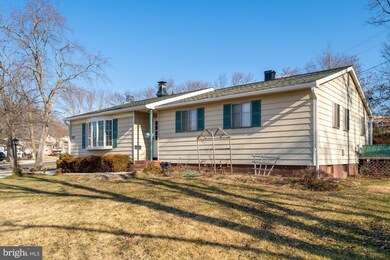 255 Elkton S, Laurel, MD 20724 - photo 3