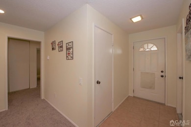 110 Chatham Dr unit B, Monroe Township, NJ 08831 - photo 4