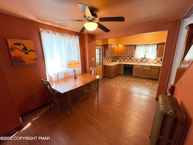 223 North Ave, Jim Thorpe, PA 18229 - photo 3