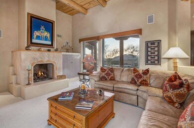 008_Living Room Views