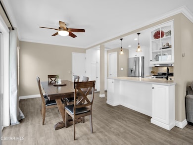1938 Stow Street DOWNSTAIRS (2)