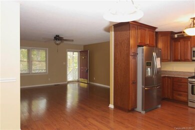 335 Rainbow Cir, Clover, SC 29710 - photo 4