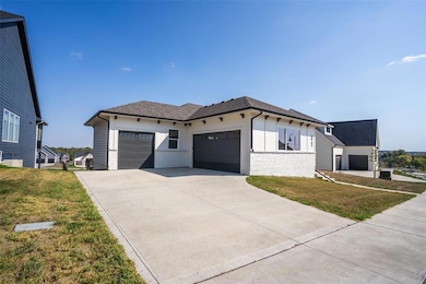 3963 Westgate Pkwy, Clive, IA 50325 - photo 2