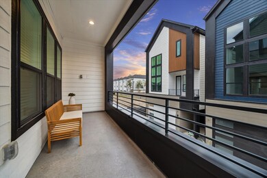 811 Thornton Rd unit B, Houston, TX 77018 - photo 7