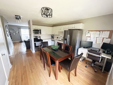 322 Knapps Hwy, Fairfield, CT 06825 - photo 6