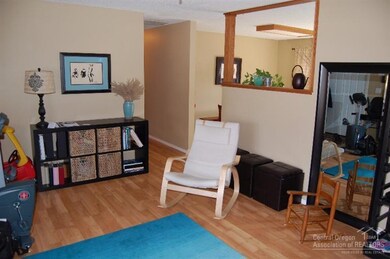 1253 NE Hollinshead Dr, Bend, OR 97701 - photo 3