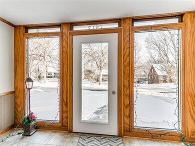 1512 42nd St, Des Moines, IA 50311 - photo 4