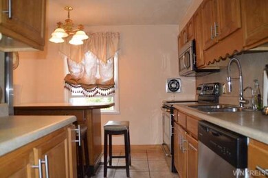 873 Sun Valley Dr, North Tonawanda, NY 14120 - photo 3