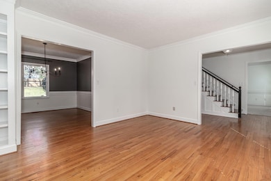 10-web-or-mls-410 CAMBRIDGE WAY (c)--4