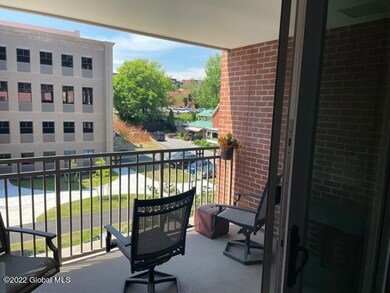 38 High Rock Ave unit 3B, Saratoga Springs, NY 12866 - photo 4