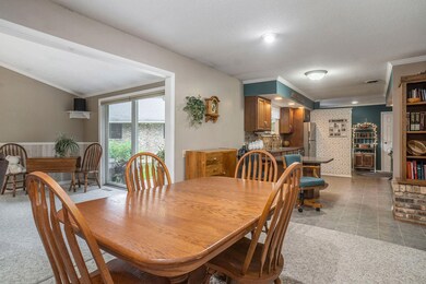 1002 Beechwood Dr, Nappanee, IN 46550 - photo 7