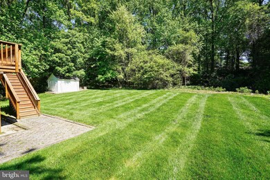 9040 Ashmeade Dr, Fairfax, VA 22032 - photo 5