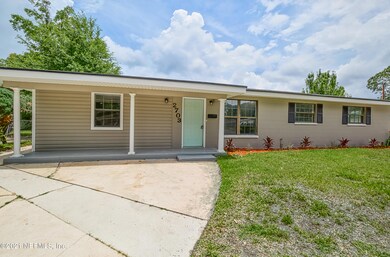 2703 Congaree Dr W, Jacksonville, FL 32211 - photo 2