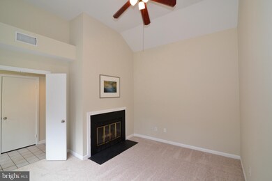11013 Thrush Ridge Rd, Reston, VA 20191 - photo 3