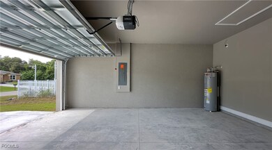 8025 Oakleaf Cir, Labelle, FL 33935 - photo 4