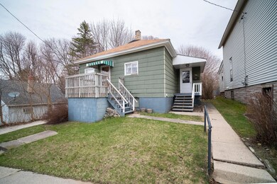 521 Hancock St, Manistee, MI 49660 - photo 2