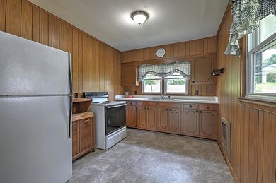 116 Painter Ave, Fall Branch, TN 37656 - photo 5