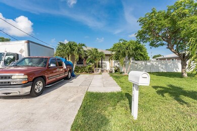 21831 SW 111th Ave, Miami, FL 33170 - photo 5