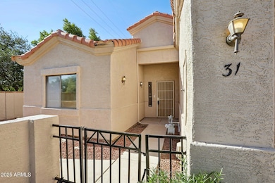 4-web-or-mls-E 9th Pl 31-S0907-004