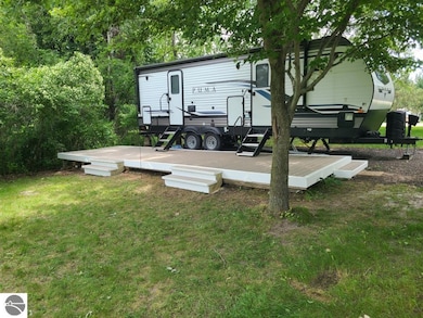 5106 Queens Way, Gladwin, MI 48624 - photo 2