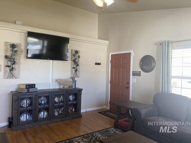 1096 Starlight Loop, Twin Falls, ID 83301 - photo 7