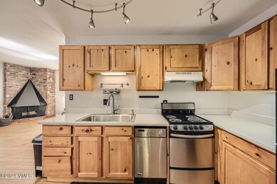 4133 Spruce Way #6 - Web Quality - 006 -
