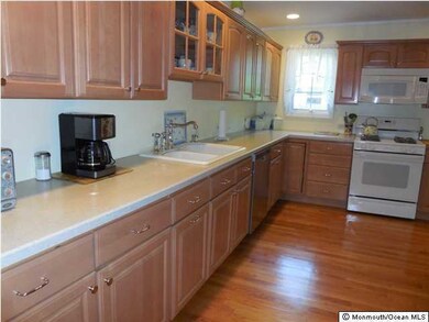 104 David Ct, Middletown, NJ 07748 - photo 4