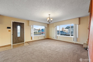 2208 W Spruce St, Moses Lake, WA 98837 - photo 5