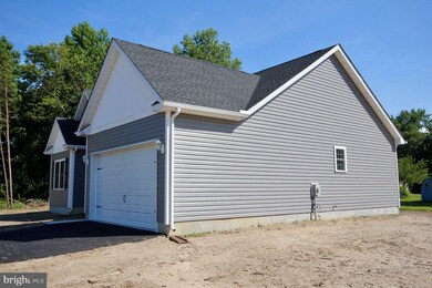 215 Hanley St, Harrington, DE 19952 - photo 3