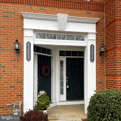 43027 Clarks Mill Terrace, Ashburn, VA 20148 - photo 3