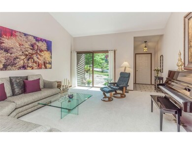 Bright and sunny living room