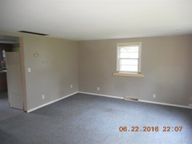1619 E 22nd St, Muncie, IN 47302 - photo 3