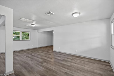 616 Leonard Ave, Chesapeake, VA 23324 - photo 4