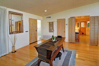 004_Foyer