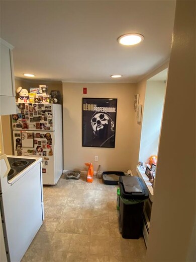 32 Grove St unit E, Dover, NH 03820 - photo 5
