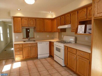 4935 Greenwood St, Brookhaven, PA 19015 - photo 4