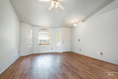 1726 S Woodland Dr, Nampa, ID 83686 - photo 3