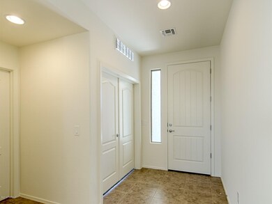 004_Entry Foyer