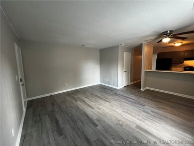 5866 Century Oaks Dr unit A, Fayetteville, NC 28314 - photo 2