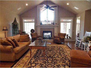 86 Mckenzie Dr, Bella Vista, AR 72715 - photo 4