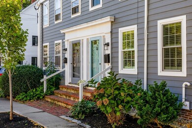 31-35 Warren St unit 2, Newburyport, MA 01950 - photo 2