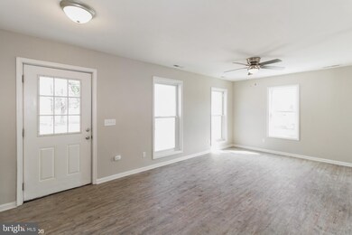 102 Lee St, Saint Michaels, MD 21663 - photo 5