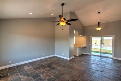 1314 E Utopia Rd-6